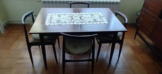 Prodajem trpezarijski sto Jasen Kraljevo