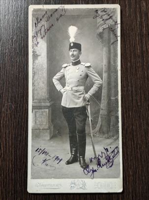Srpski oficir - potpisana kartonka 1909. 