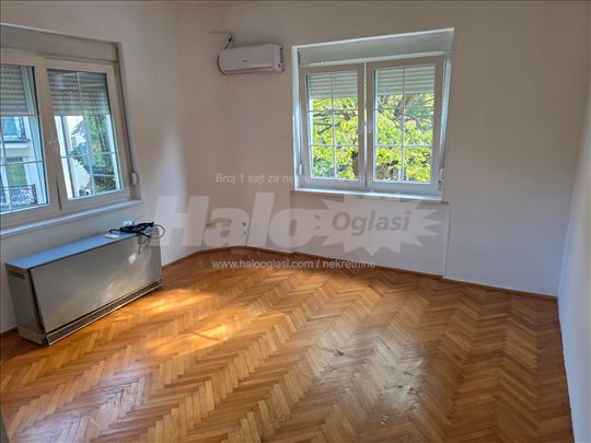 Stan u mirnom delu grada odmah useljiv 40m2