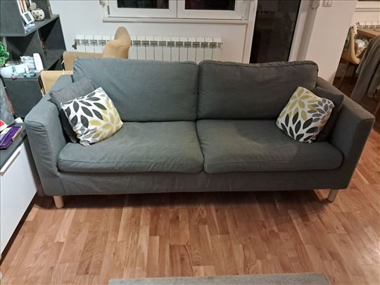IKEA trosed (sivi) – odlično očuvan, star 2 godine