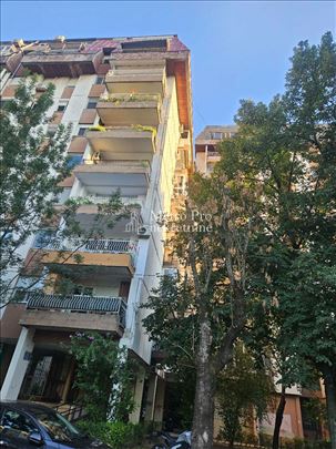 Jednosoban stan na Dorćolu, Mike Alasa