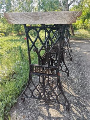Retro sto od šivaće mašine NEU