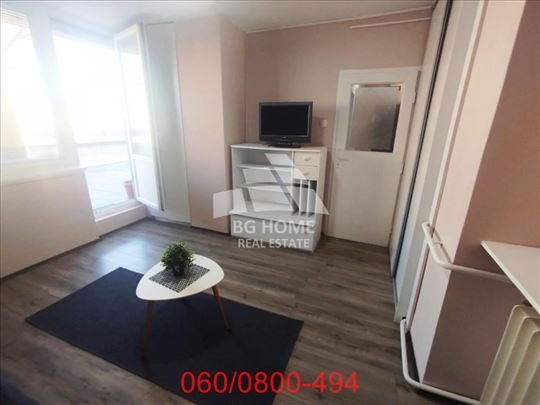 1.0 stam u bloku 21 sa terasom od 60m2, Bul. Mihaj