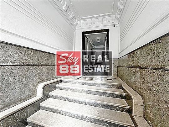 2,5 Centar , Stari grad , blizina Kneza , Student
