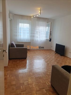 Arena, blok 25, dobar 1,0, V, CG