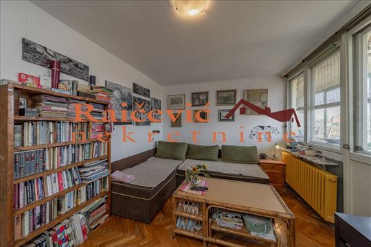 Konjarnik, Ustanicka, 1.5 (adapt. u 2.0), 47 m2