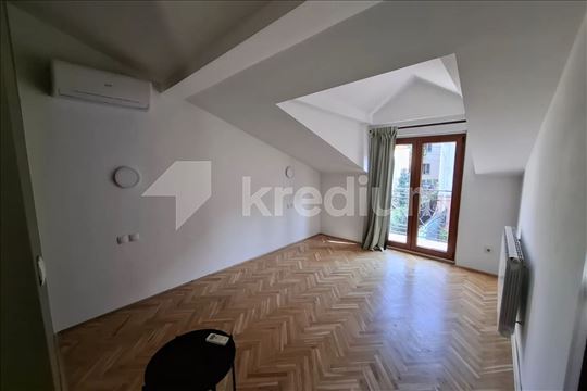 Mite Rakića 01 | Duplex | Pogodan za kancelariju