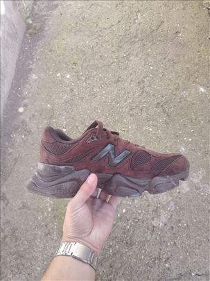 New Balance 9060 Brown broj 40