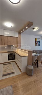 Newport, blok 65, nov, namesten, neuseljavan