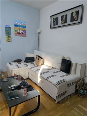 Stan 43m2/lodja/parking mesto ispred zgrade/ Rakov