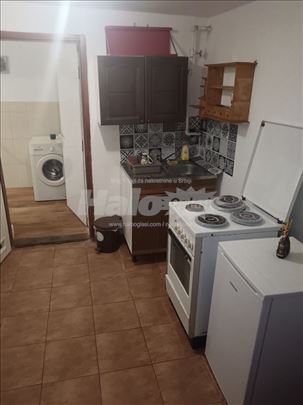 Stan izdavanje Voždovac preko puta Fona
