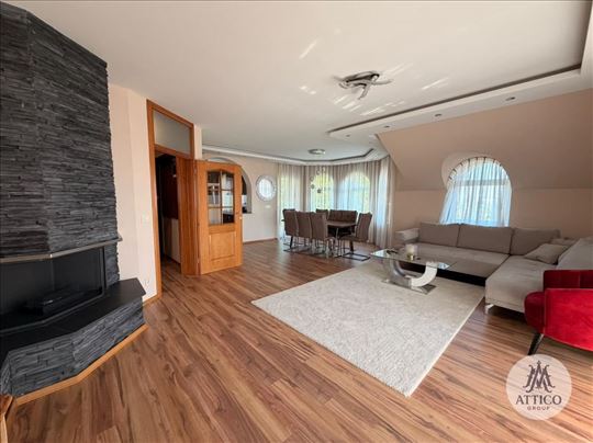 Trosoban stan na Tatarskom brdu – 106 m², dve tera