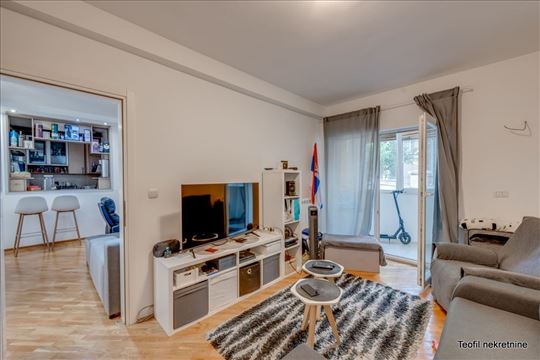 Vojvode Vlahović novogradnja 71m+dvorište+parking