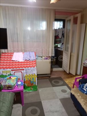 Borča, centar - 2.0 EG 47m2, Pr/4, Lođa zastakljen
