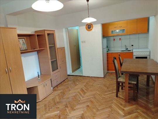Garsonjera na 8000m od šetališta 25m2