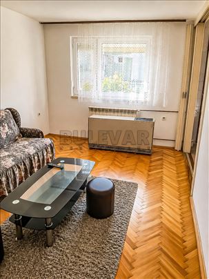 Izdaje se odličan stan na Apelovcu, 60m2