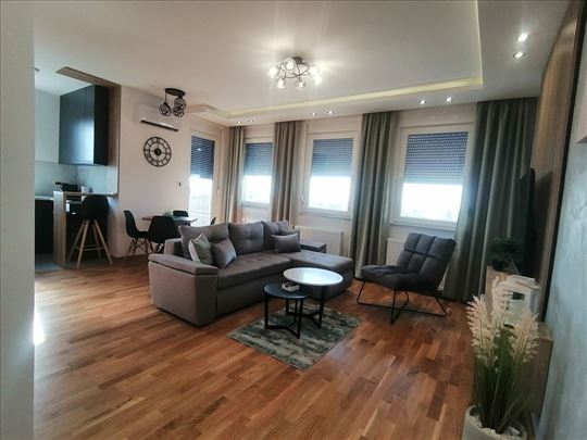 Nov neuseljavan dvosoban stan 43m2, gaS, parking