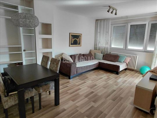 Odličan 2.5 stan, Gornjogradska