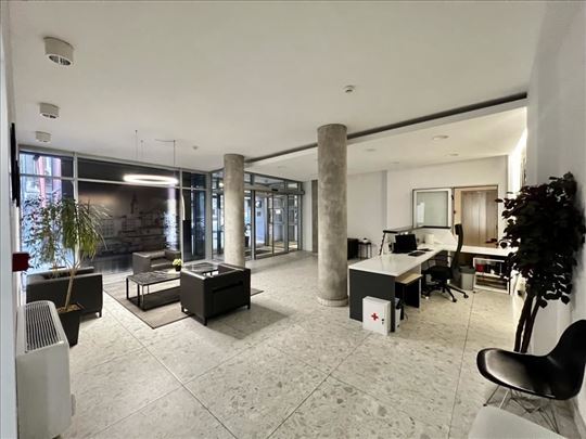 Stari grad | 96m² | Open space + 2 kancelarije | P