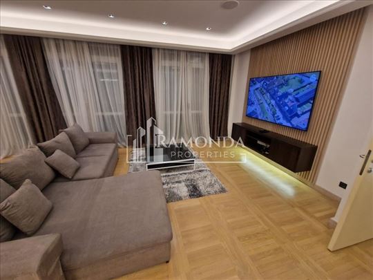 4.0 Stan 148m2 na Dedinju sa bazenom i garazom ID#