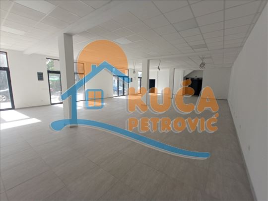 Izdaje se poslovni prostor u naselju Ančiki, 250m2