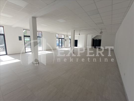 Izdaje se poslovni prostor u naselju Ančiki, 250m2