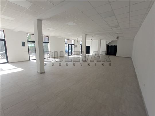 Izdaje se poslovni prostor u naselju Ančiki, 250m2