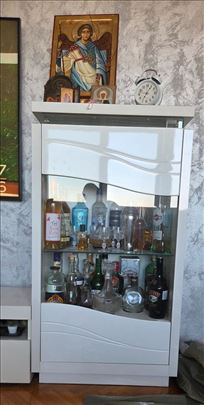 Numanovic vitrina-bar