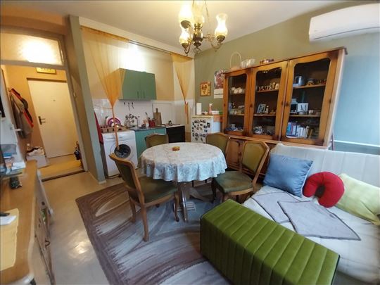 Odlican jednosoban stan 38m2-Centar