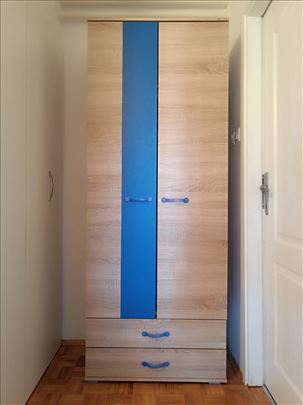 Radni sto + 2 ormara – komplet 12.000 din