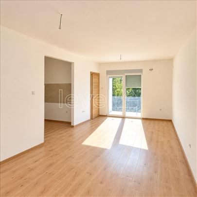 Stan,Novi Sad,Klisa,kv: 63.00