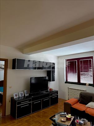 Stan za izdavanje centar Kragujevca 