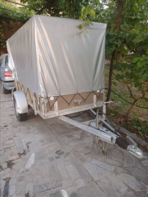 Auto prikolica