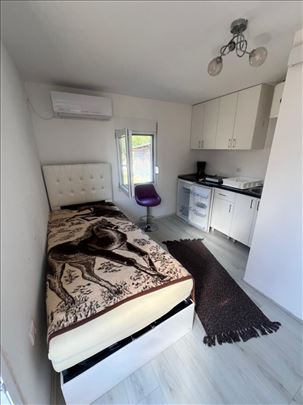 Bavaništanski put, kuća od 30m2.