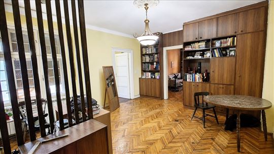 Salonski tip stana na Vračaru | 3.0, 72m² | 2/2