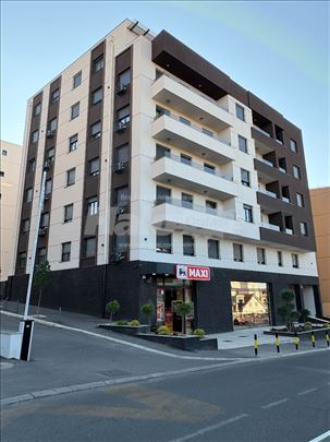 Stan 36m² + terasa 25m2 + garazno mesto