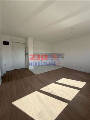 Atraktivan dvosoban stan u AD Residence
