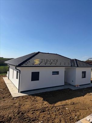 Građevinsko zemljište 12.546 m² sa novom kućom – R