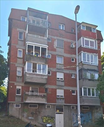 Labudovo brdo, Sretena Mladenovića Mike