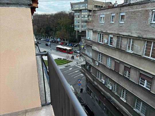 Lux stan u samom centru grada, bez ulaganja