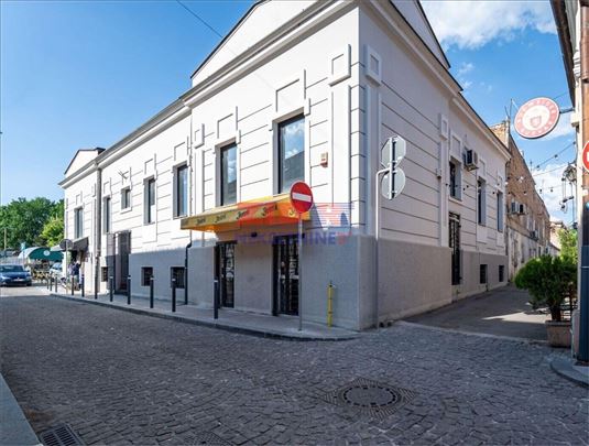 Poslovno-stambeni objekat, Centar Zemuna , 678m²