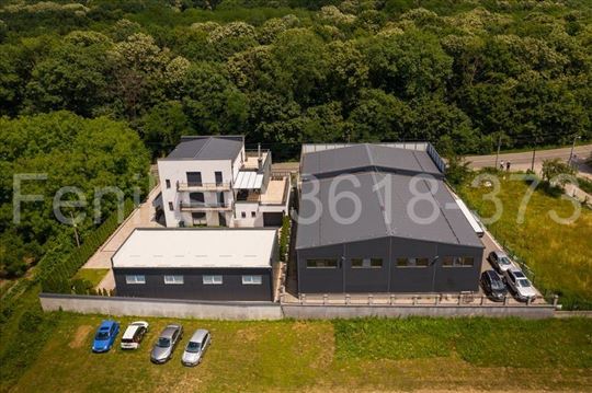 Prodaja poslovnog kompleksa, Jajinci, 800m2