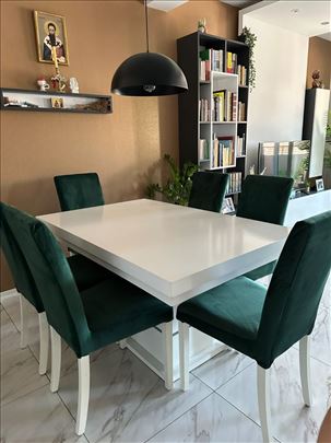 Rasklopivi sto sa 6 stolica (+12 presvlaka)