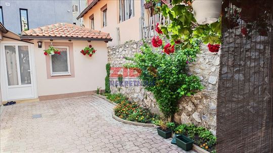 Stan Apartman 44m2 + 44m2