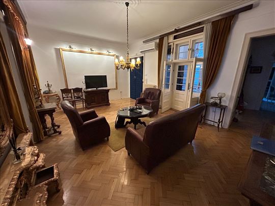 Izdavanje poslovnog prostora od 126 m2 u centru