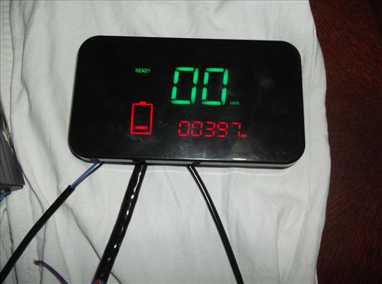lcd brzinomer