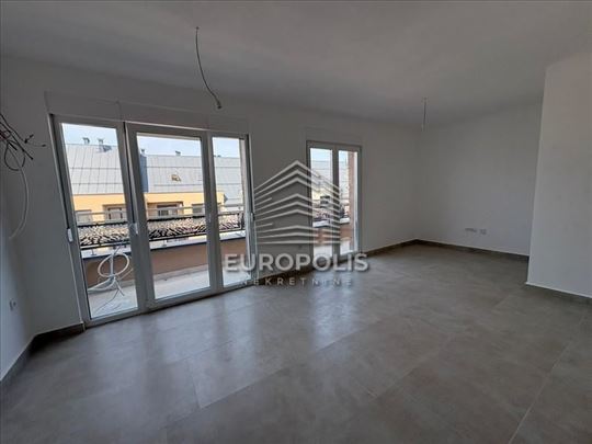 Novogrdanja, 52m² + terasa 12m², parking, Stara Pa