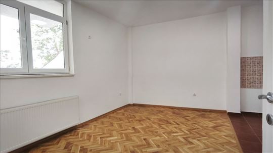 Renoviran 1.5 stan, 29m2, Grbavica