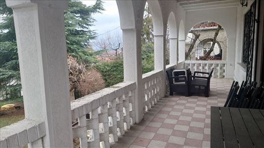 Senjak, 6.0 stan, garaža, dvorište