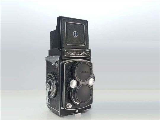 Yashica MAT 80mm f/3.5 + dodatna oprema
